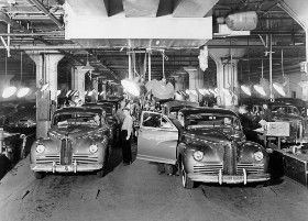 Packard assembly line - Detroit 1941