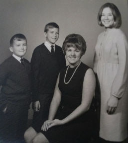 (L to R) Bob and Joe Charlebois with sisters Cindy and Yvonne