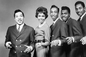 The Miracles: Smokey Robinson, Claudette Rogers, Ronnie White, Pete Moore, Bobby Rogers