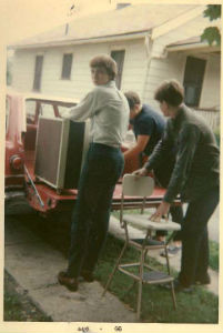 Art Hauffe unloading amp at Schiell's Studio